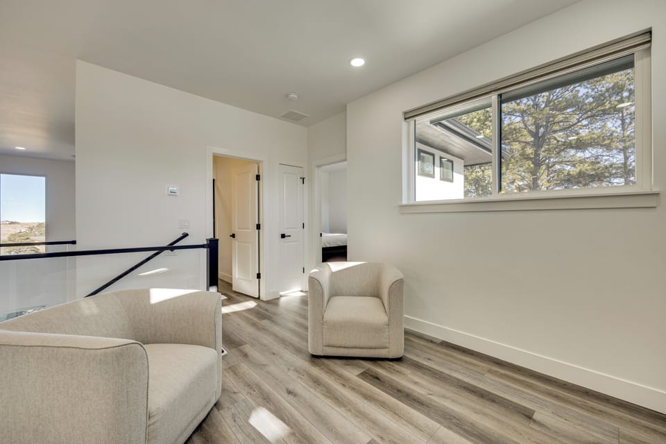 House (6 Bedrooms) | Interior