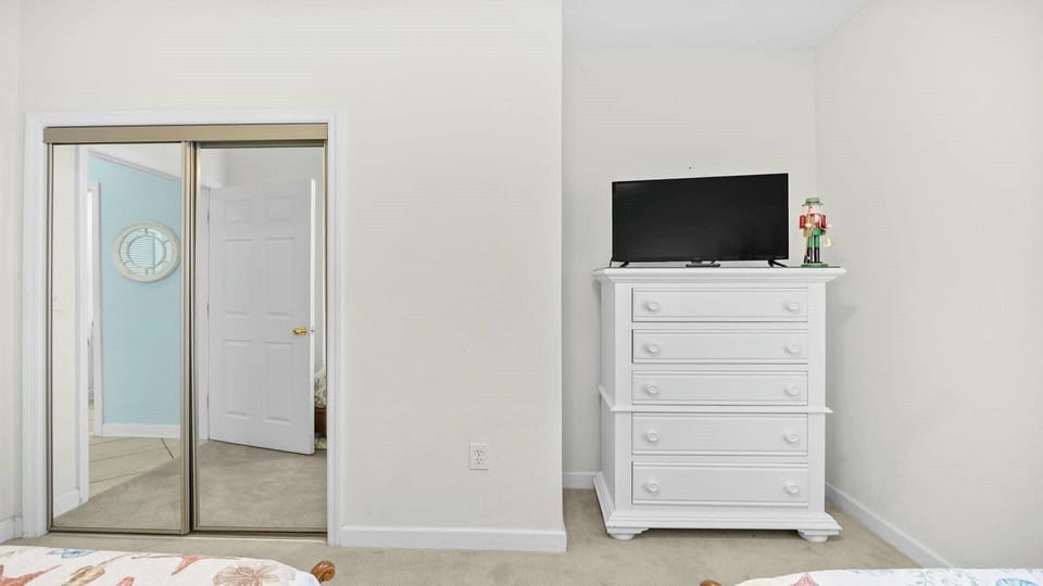 Twin Bedroom