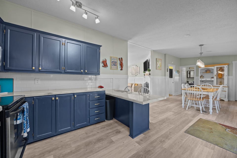 Kitchen Peninsula
