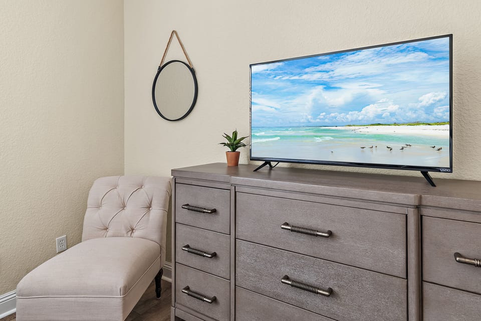 Guest bedroom
