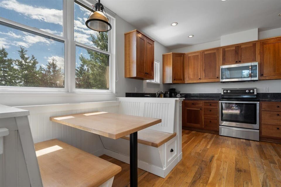 Kitchen table