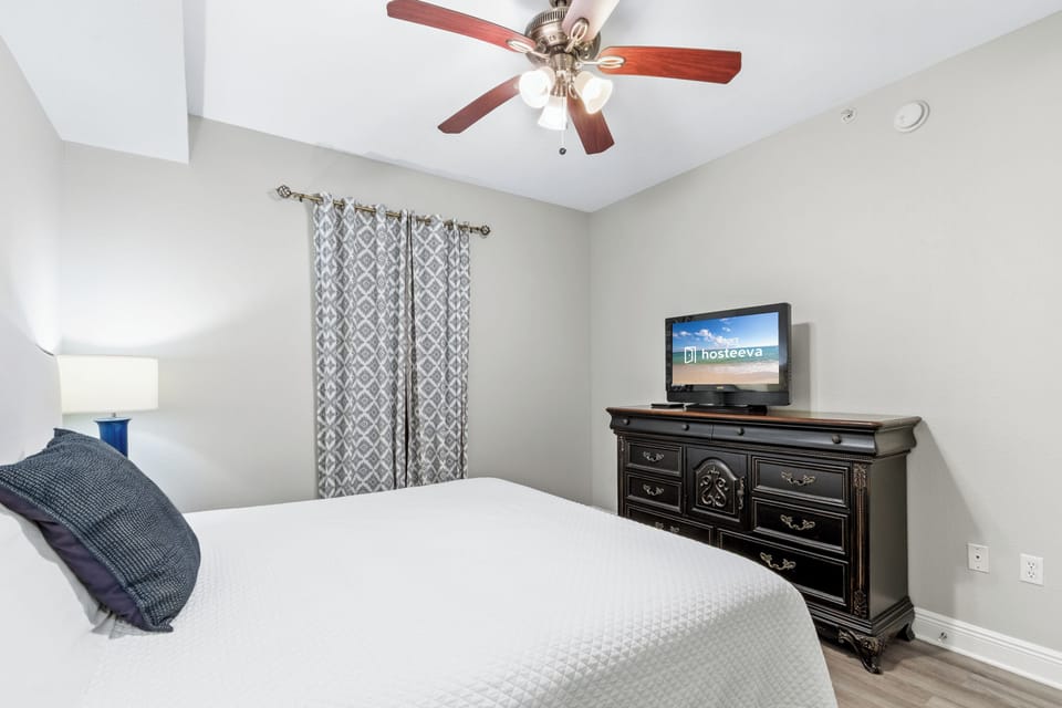 Classic Condo, 3 Bedrooms, Pool Access, Beach View | Individually decorated, individually furnished, iron/ironing board