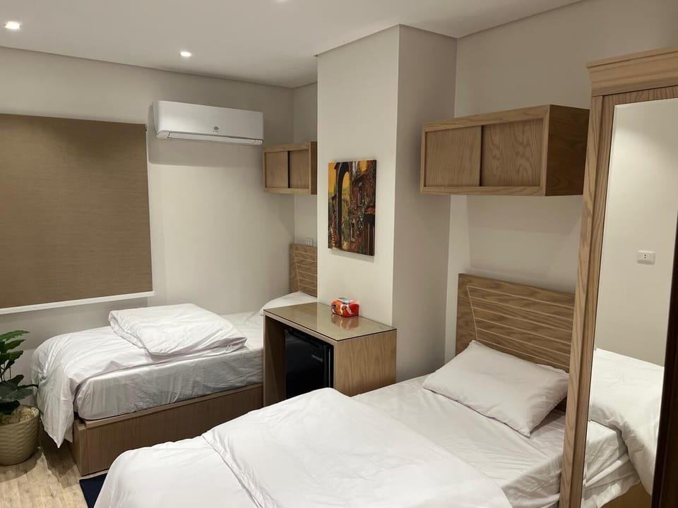 Minibar, desk, free WiFi, bed sheets