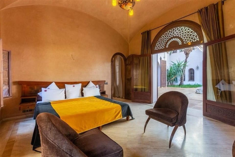 Deluxe Double Room | Minibar, in-room safe, blackout drapes, soundproofing