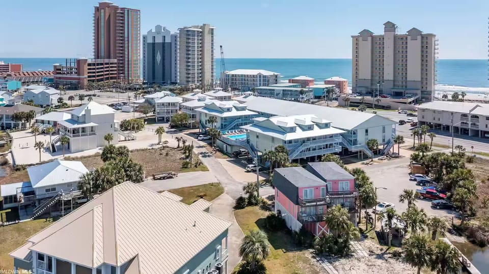 The condo is on the front facing the Gulf 