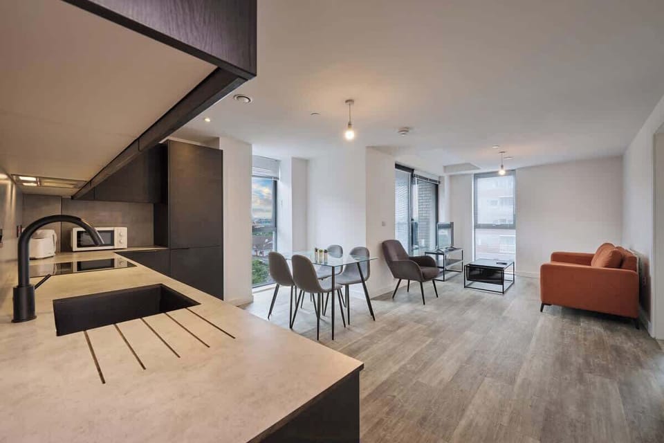 Basic Apartment | Living area | TV