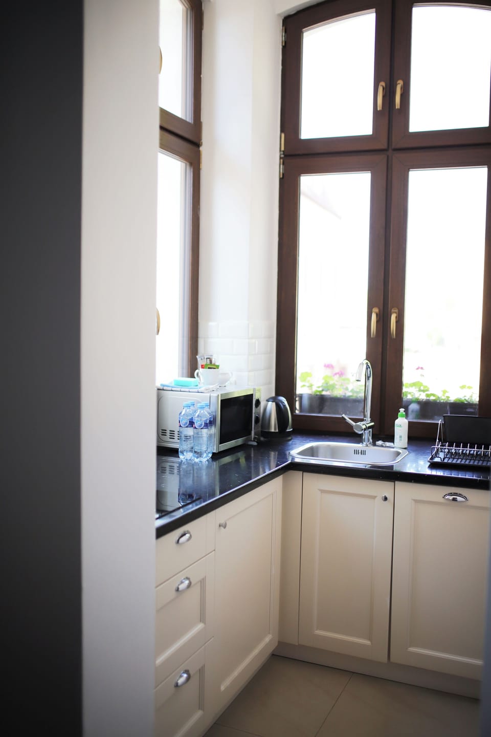 Apartment with 2 rooms | 1 bedroom, hypo-allergenic bedding, in-room safe, desk