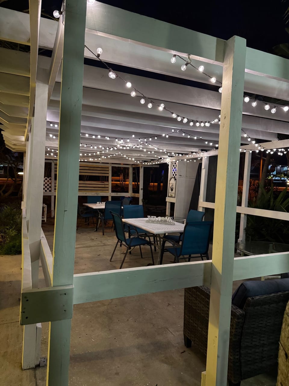 House, Beachside | Outdoor dining