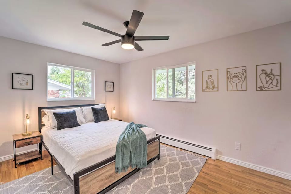 "Queen Room" 2 closets, awesome artwork and the comfiest beds & pillows!
