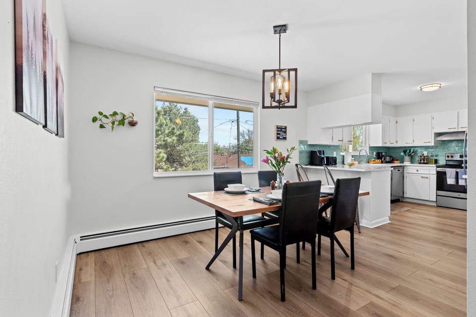 Kitchen & Dining room