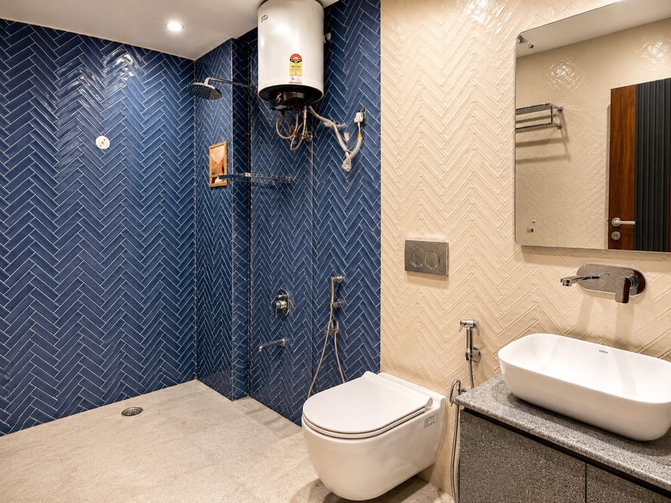 Superior Double Room, Balcony, Hill View | Bathroom | Shower, free toiletries, towels, soap