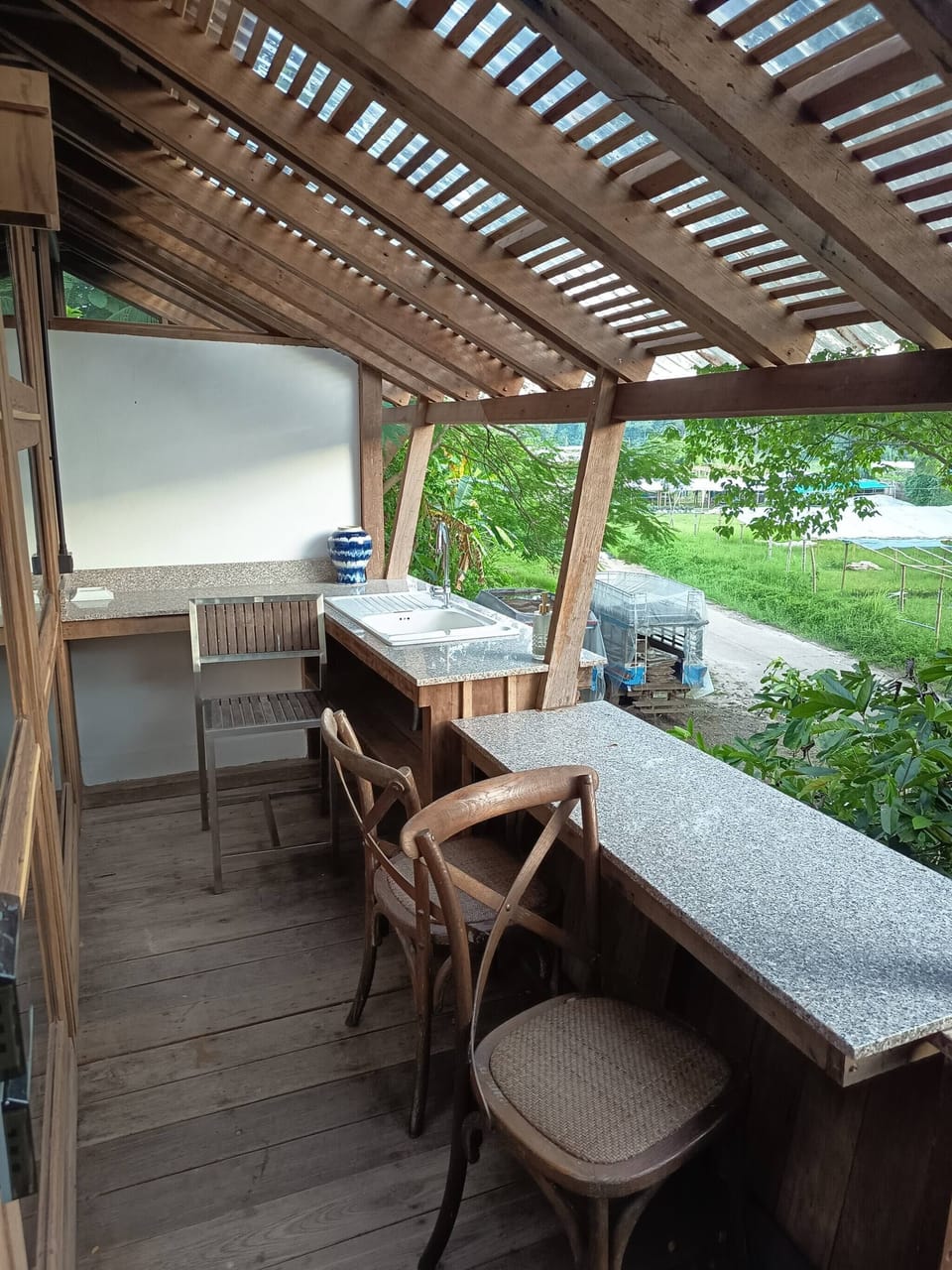 Outdoor dining