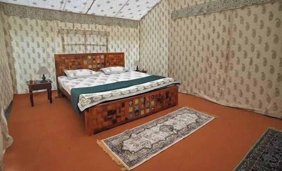 Deluxe Tent