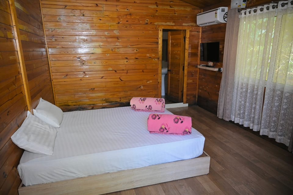 Executive Double Room, Hill View | In-room safe, desk, laptop workspace, iron/ironing board