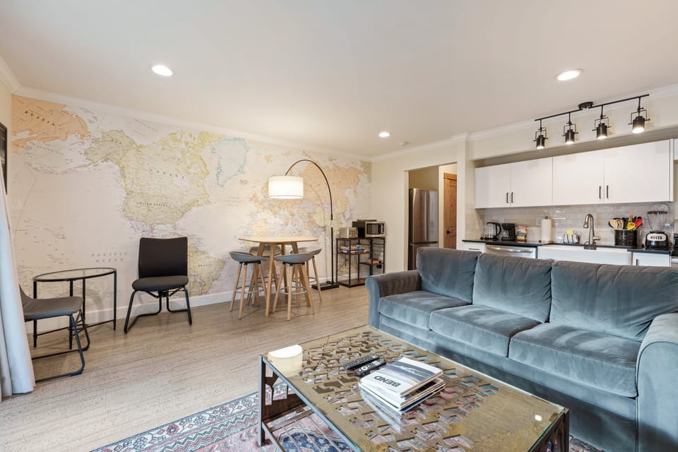 Condo, 1 Bedroom | Living area | Smart TV