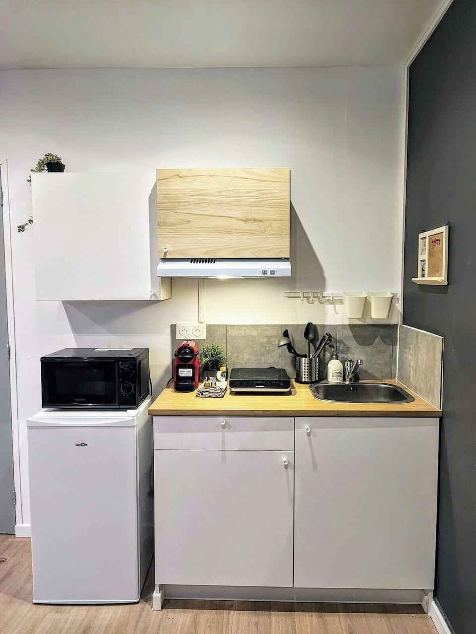Kitchenette complètement équipée