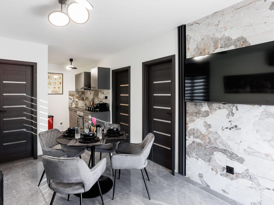 Villa | Dining