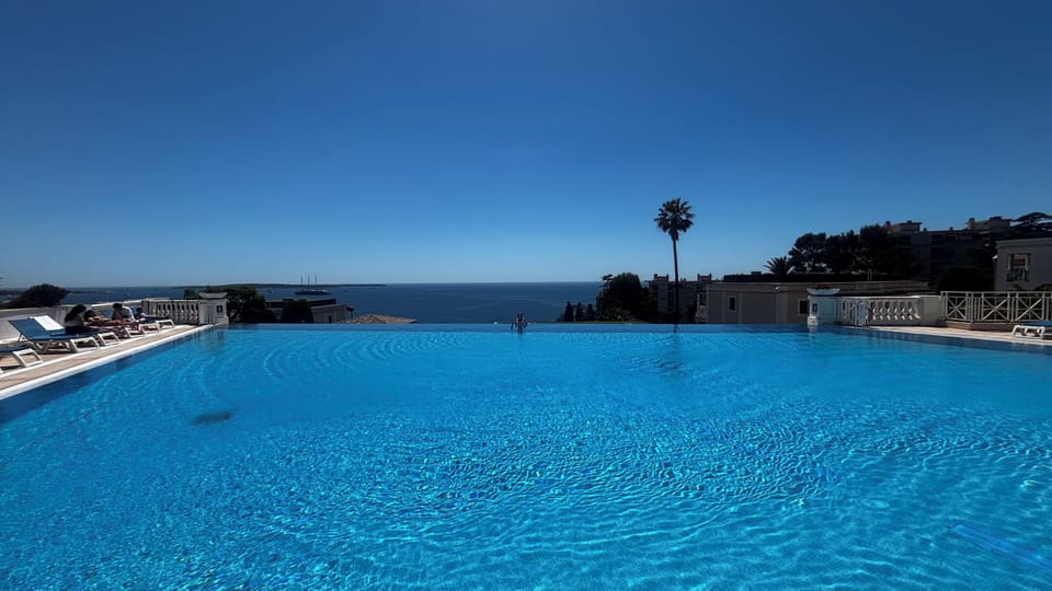 Infinity pool 