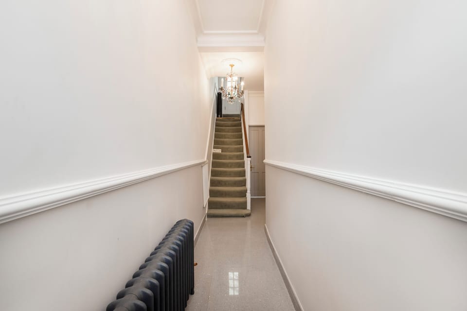 Clean and Spacious, the accommodation is over 4 levels and sleeps 10 adults