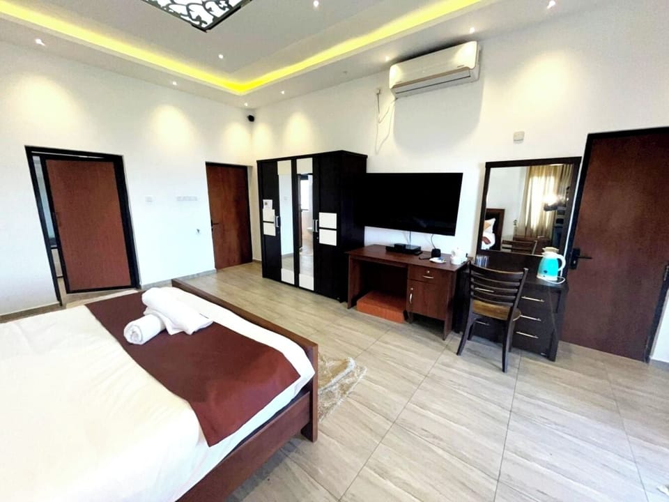 Presidential Suite, Balcony, Mountain View | Soundproofing, bed sheets