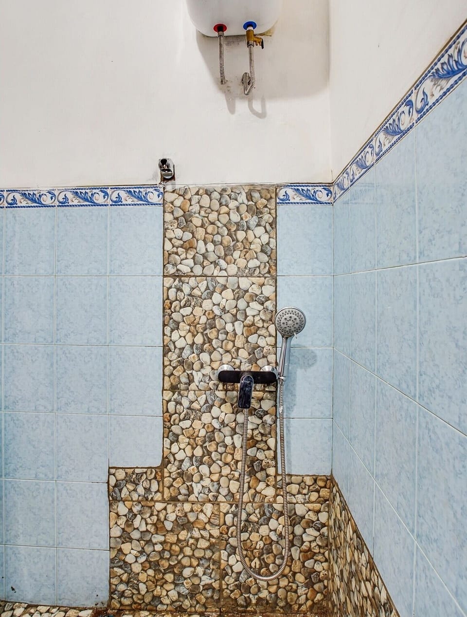 Economy Double Room | Bathroom | Shower, towels, soap
