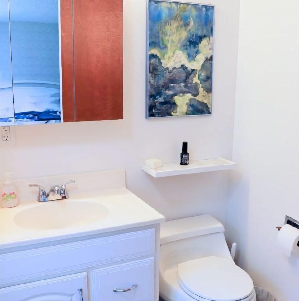 Primary ensuite bathroom