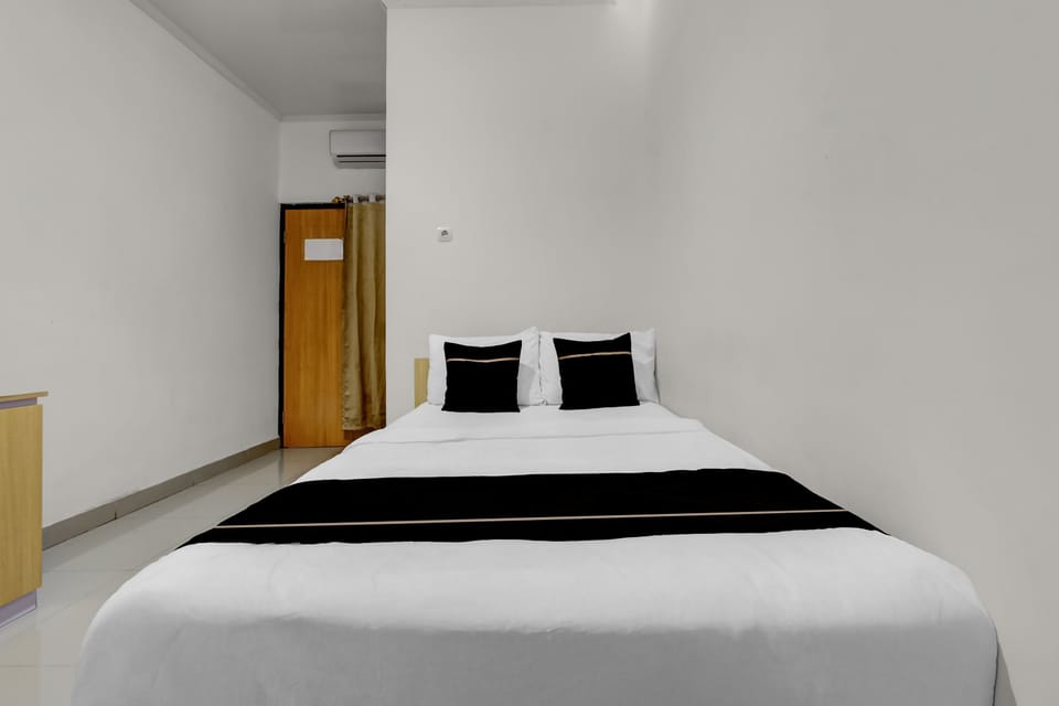 Standard Double Room | Soundproofing, free WiFi, bed sheets