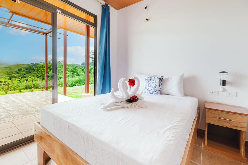 Room, Multiple Beds, Mountain View | Desk, WiFi (free)