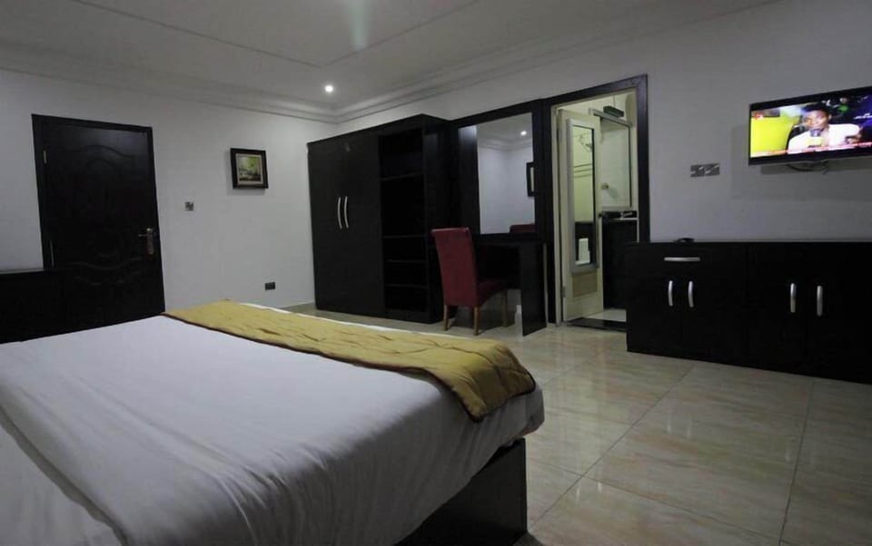 Junior Room, Balcony, City View | Desk, laptop workspace, blackout drapes, soundproofing