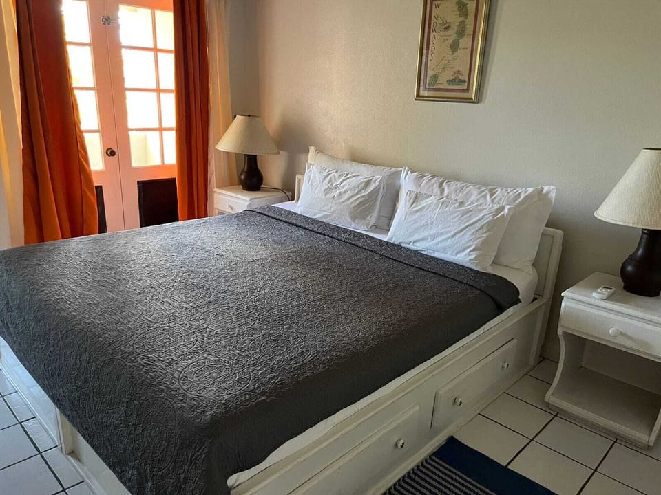Reduit Quay Condo Apartment in Caribbean