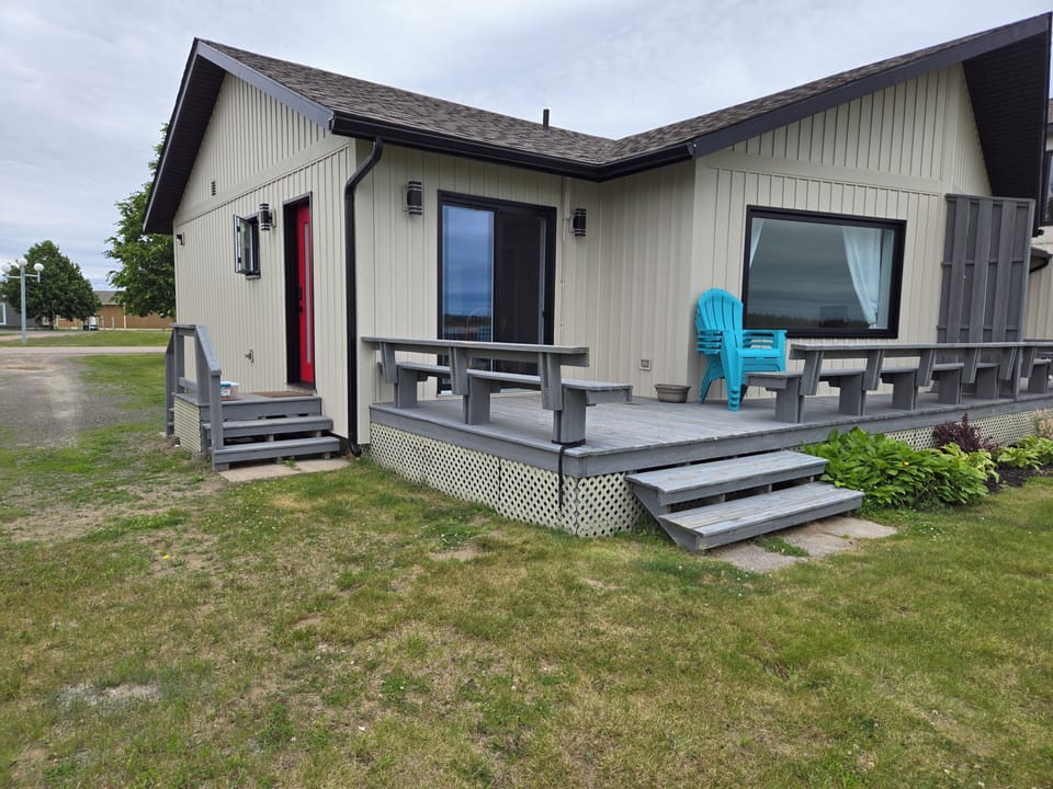 Outdoor deck