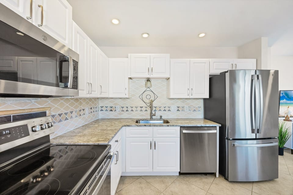 Full kitchen