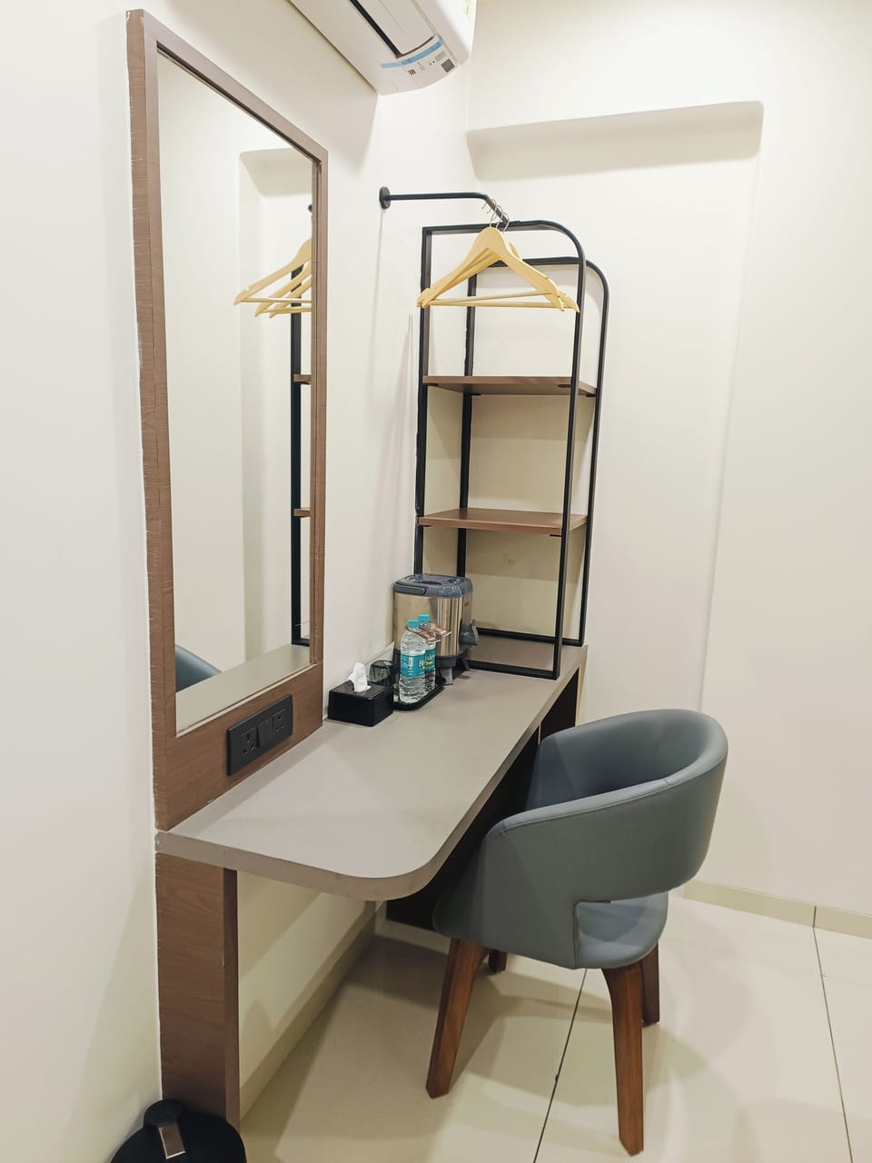 Premium Room | Desk