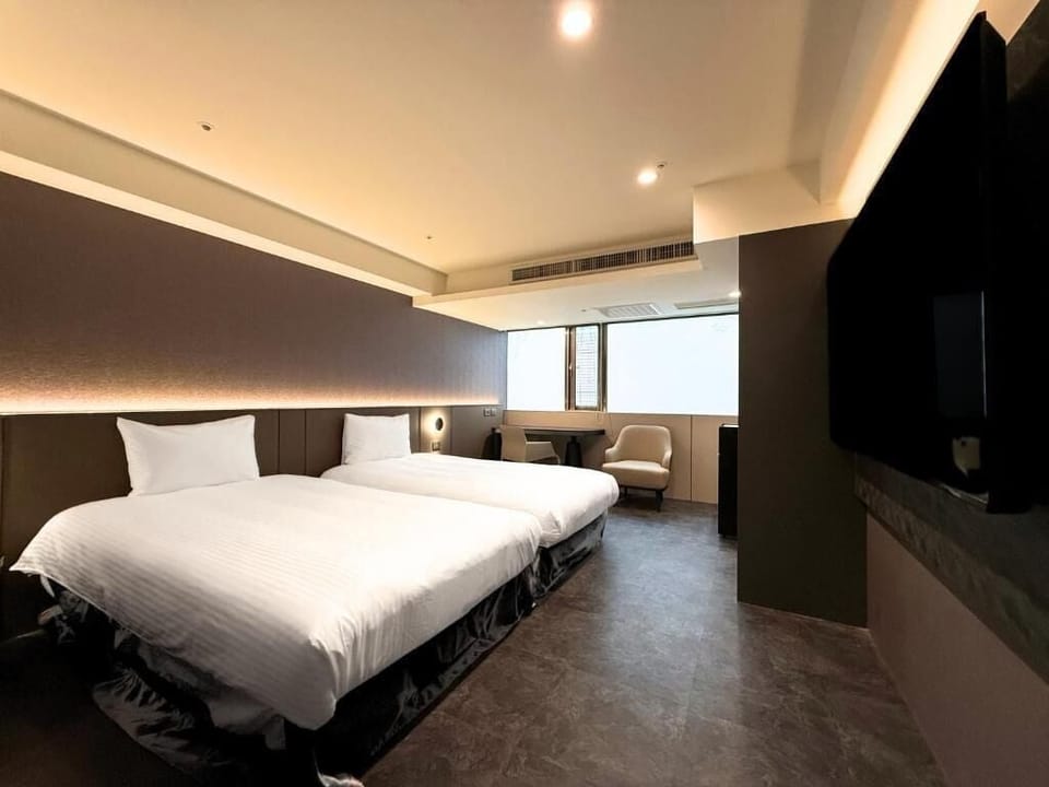 Twin Room | Down comforters, free WiFi, bed sheets