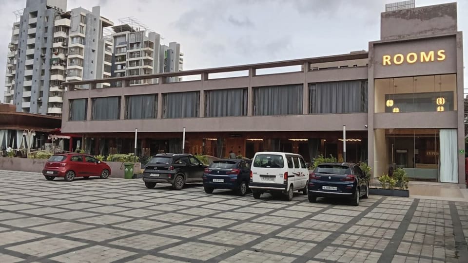 Free self parking