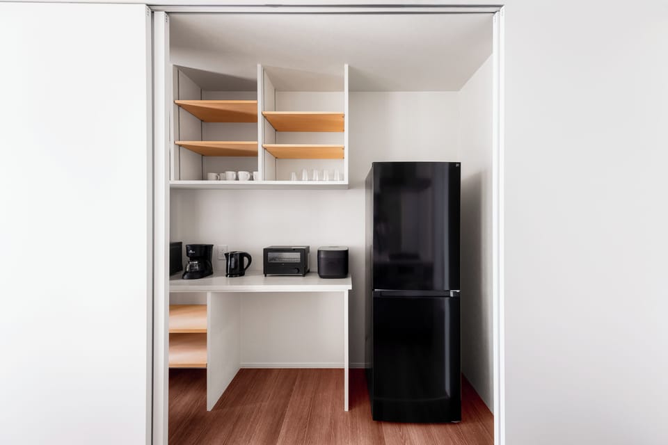 Fridge, microwave, stovetop, highchair