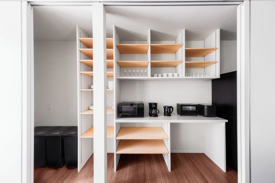 Fridge, microwave, stovetop, highchair