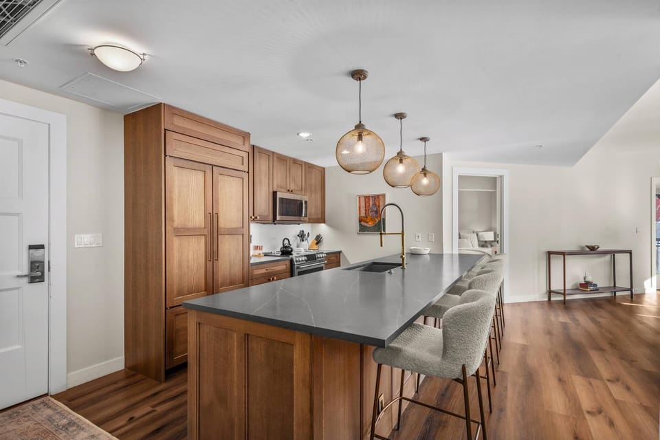 The chef in your group will love this newly remodeled kitchen and the ability to interact with everyone while preparing a great meal.