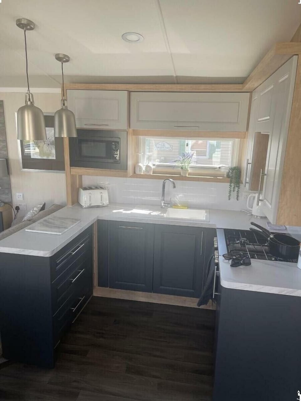 Dishwasher, cookware/dishes/utensils