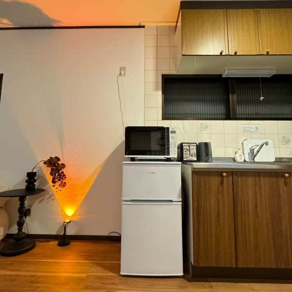 House, Balcony, City View | Private kitchen