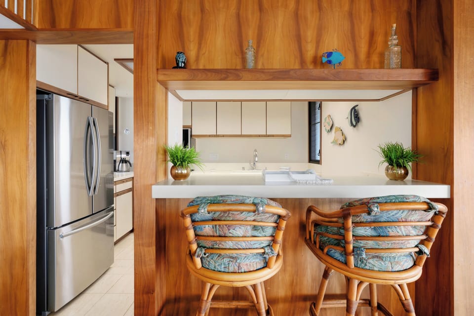 Kitchen seating.