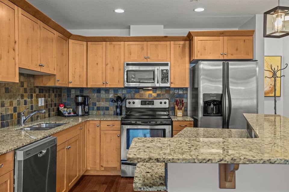 Full Kitchen