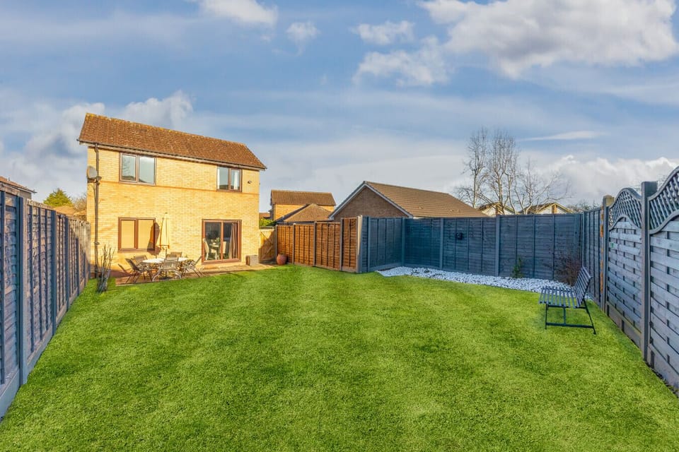 Spacious garden with outdoor seating