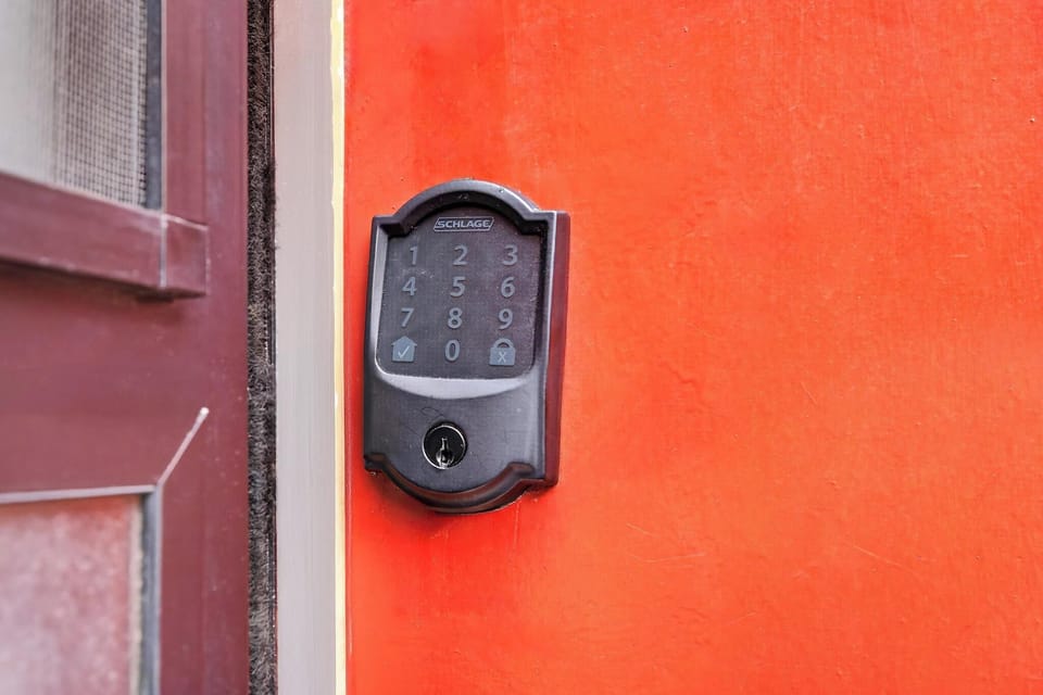 Secure Keyless Entry | Enjoy a seamless arrival with our convenient smart lock system. Perfect for effortless self check-in, ensuring a smooth and secure start to your stay.