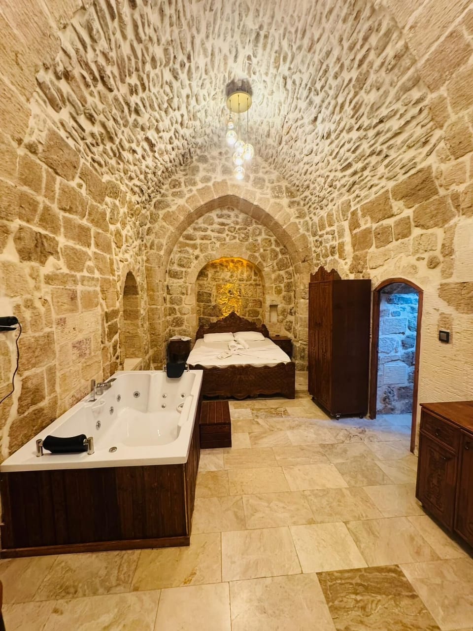 Premium Double or Twin Room | Bathroom | Jetted tub, hair dryer, towels, soap