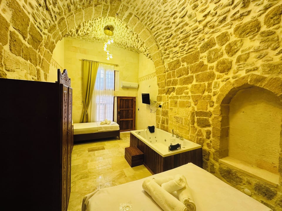 Premium Double or Twin Room | Free WiFi, bed sheets