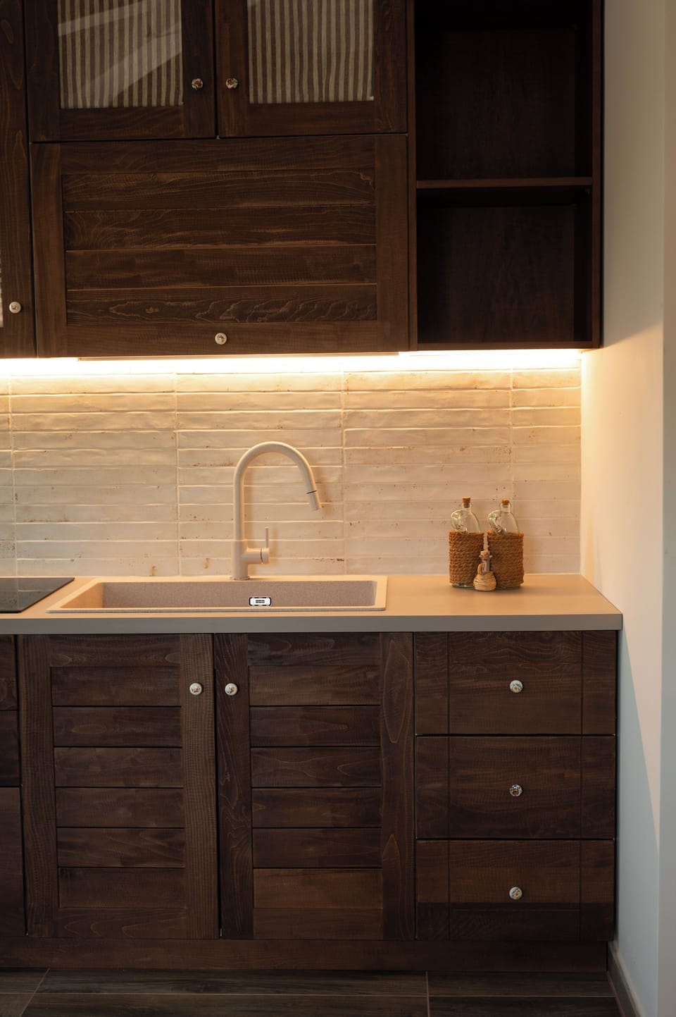 Signature Apartment, Mountain View | Private kitchen | Fridge, microwave, oven, espresso maker