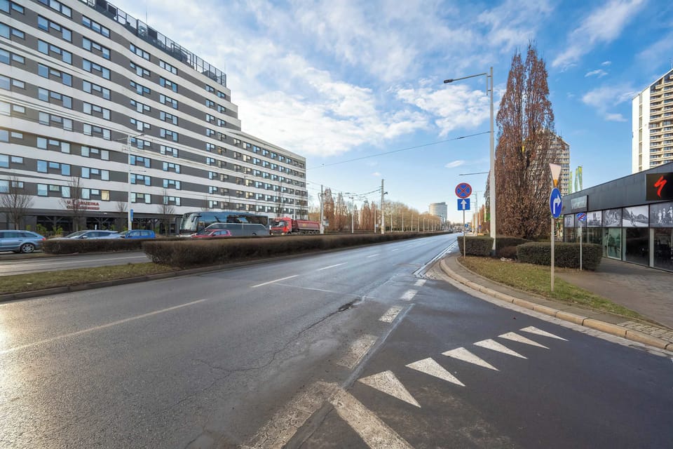 Street view of the modern apartment building.
