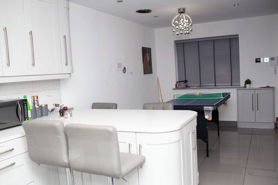 House, 4 Bedrooms, Patio | Dining