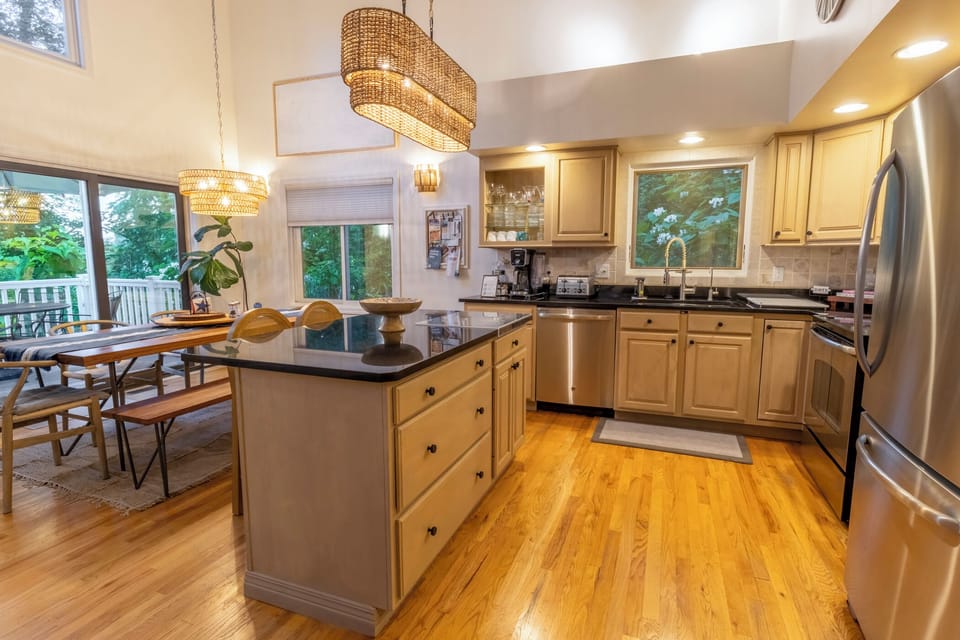 Main Level | Kitchen